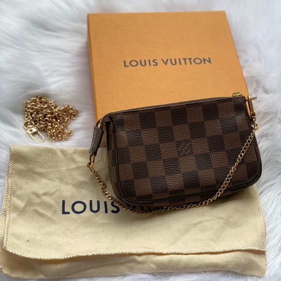 Louis Vuitton Handbags - ❌SOLD❌Authentic LV mini pochette - wore a few